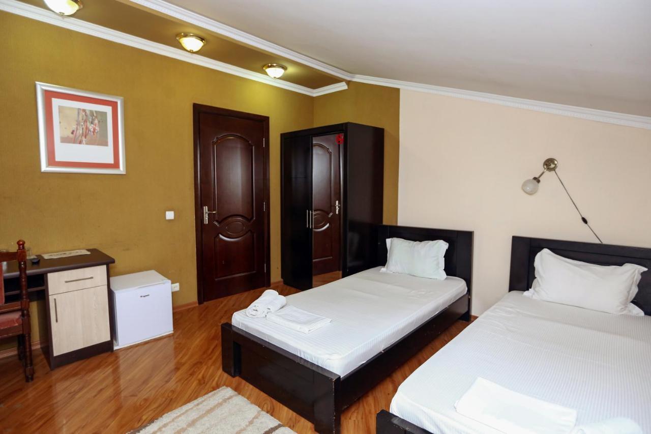 Hotel Isaka Tbilisi Exterior foto