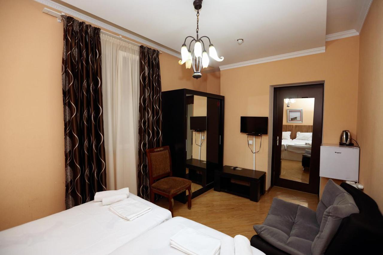 Hotel Isaka Tbilisi Exterior foto